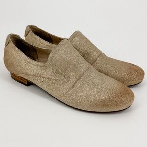 OTBT‎ Upland Womens Tan Gold Metallic Leather Loafers Slip On Low Heel Size 8M